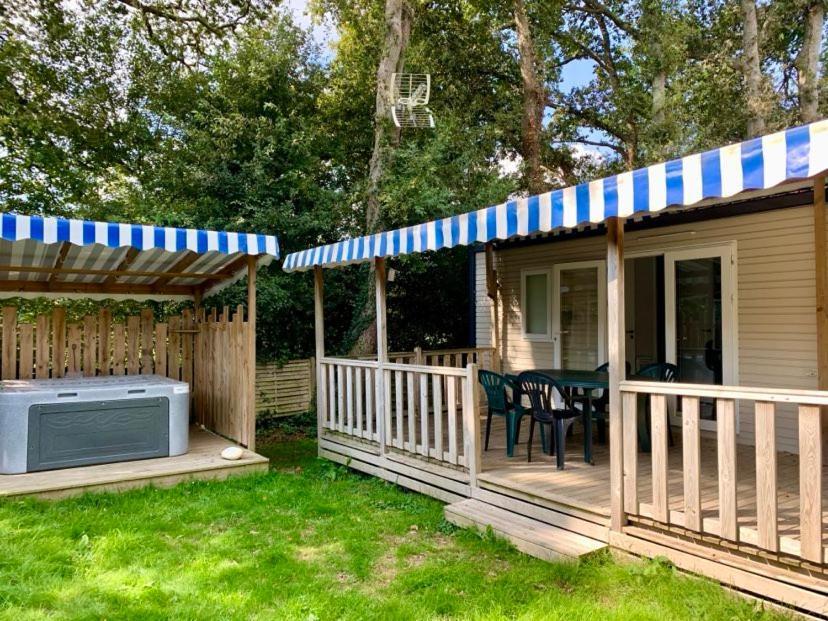 Camping De L'Etang Du Pays Blanc Guérande Exterior foto